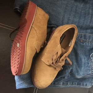 Boys Sperry Bucks